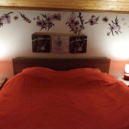 Manoir Le Cristal " Les Entrees Du Futuroscope A Petit Prix Bed & Breakfast Beaumont  Exterior photo