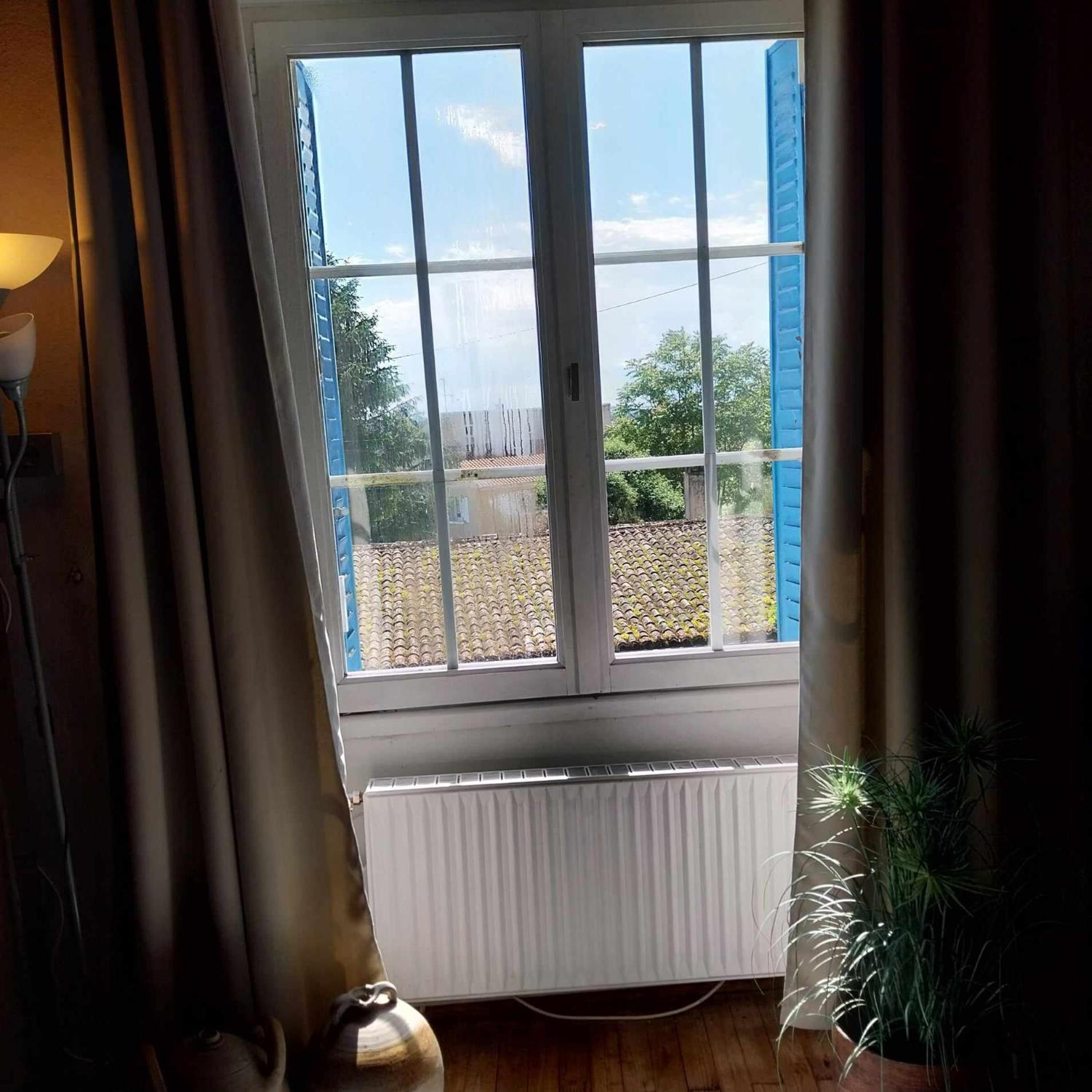 Manoir Le Cristal " Les Entrees Du Futuroscope A Petit Prix Bed & Breakfast Beaumont  Exterior photo