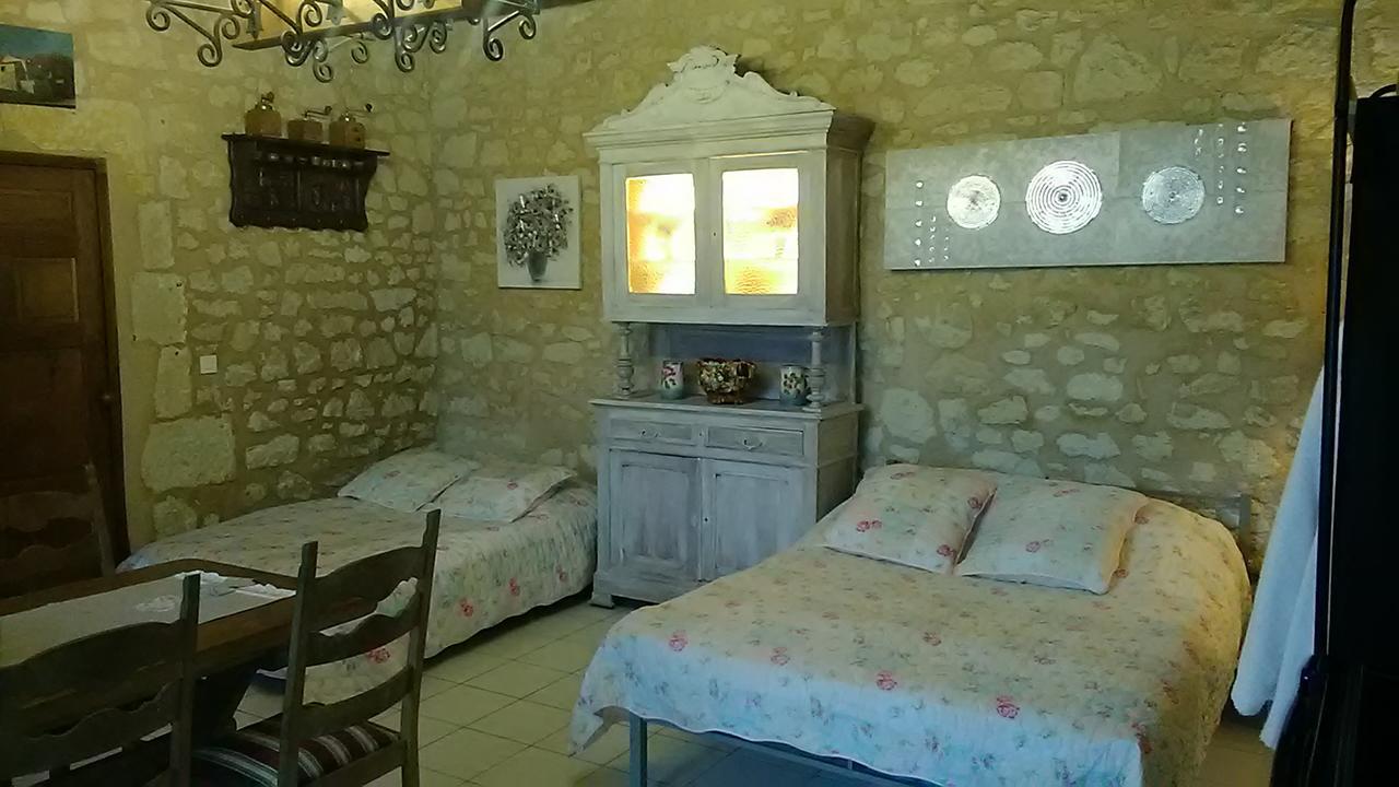 Manoir Le Cristal " Les Entrees Du Futuroscope A Petit Prix Bed & Breakfast Beaumont  Exterior photo