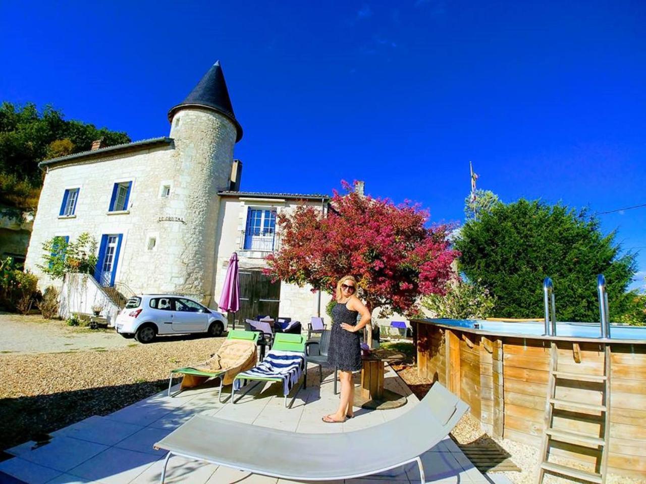 Manoir Le Cristal " Les Entrees Du Futuroscope A Petit Prix Bed & Breakfast Beaumont  Exterior photo