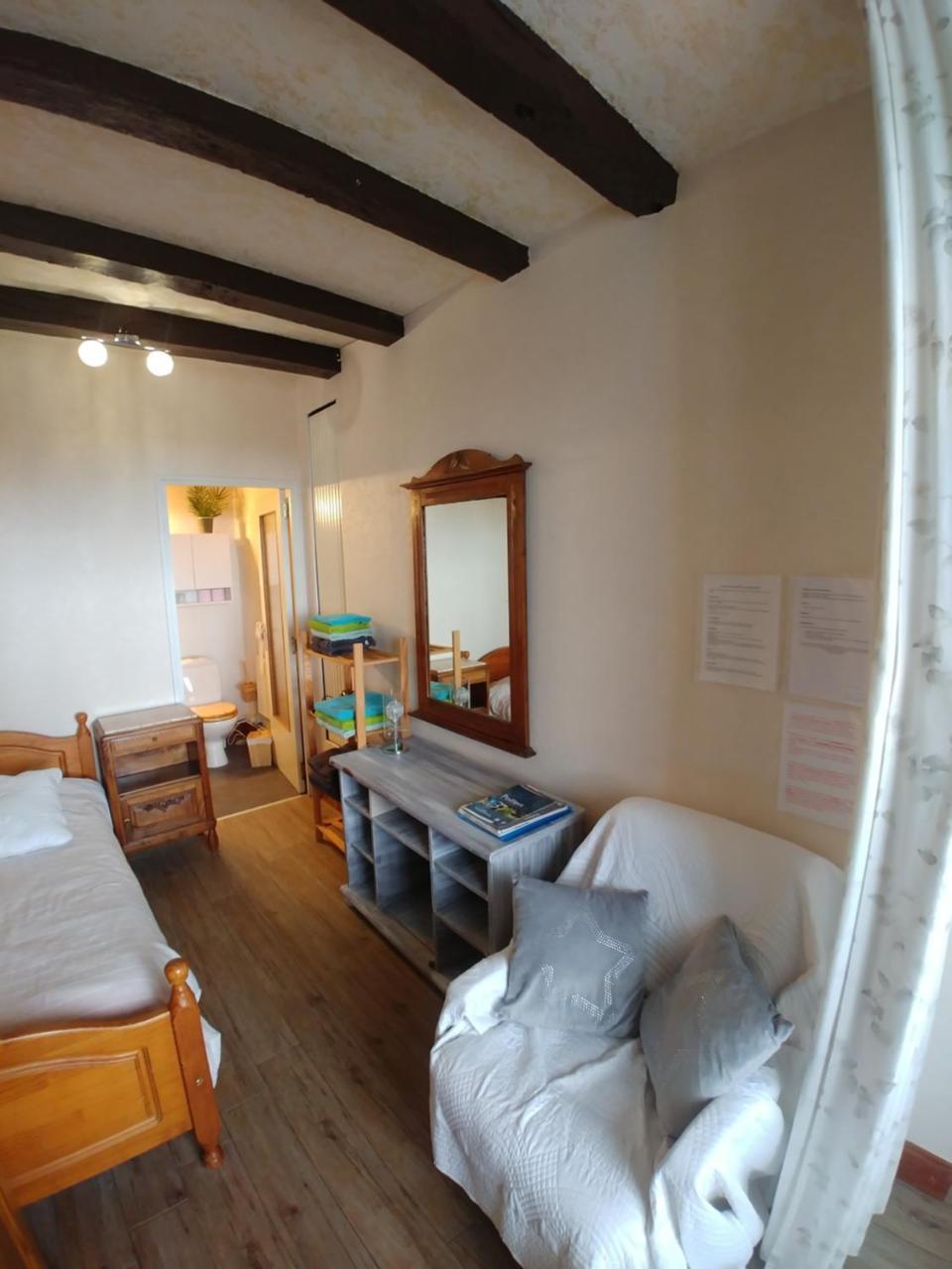 Manoir Le Cristal " Les Entrees Du Futuroscope A Petit Prix Bed & Breakfast Beaumont  Exterior photo