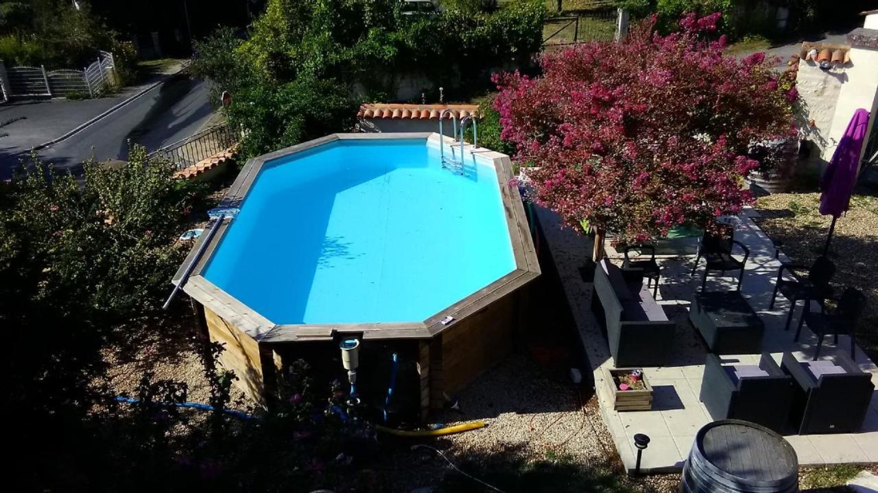 Manoir Le Cristal " Les Entrees Du Futuroscope A Petit Prix Bed & Breakfast Beaumont  Exterior photo